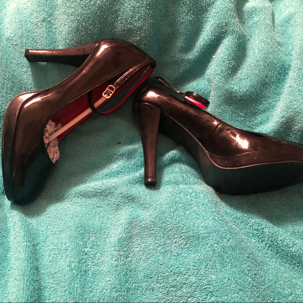 Dress shoes